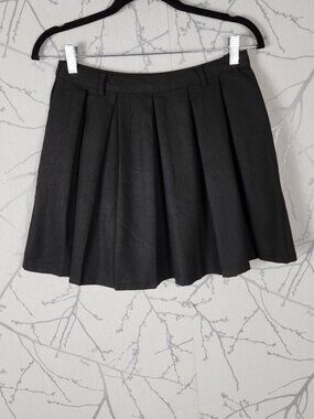 Hot Topic Black Pleated Skater Mini Skirt